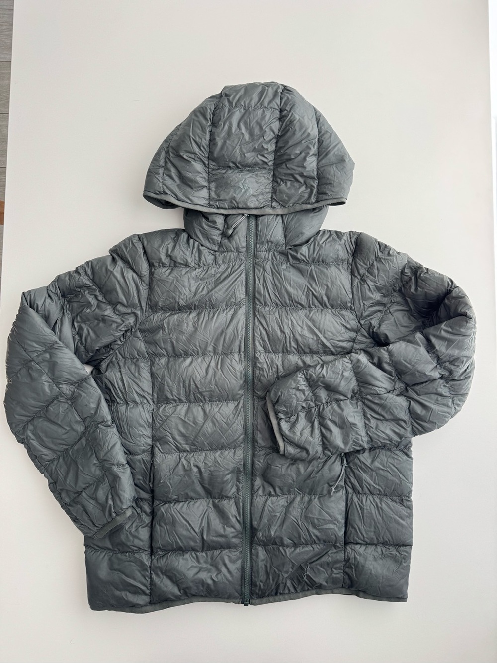 Aritiza Tna The New Little Puff packable down jacket- S- Grey (with remark)